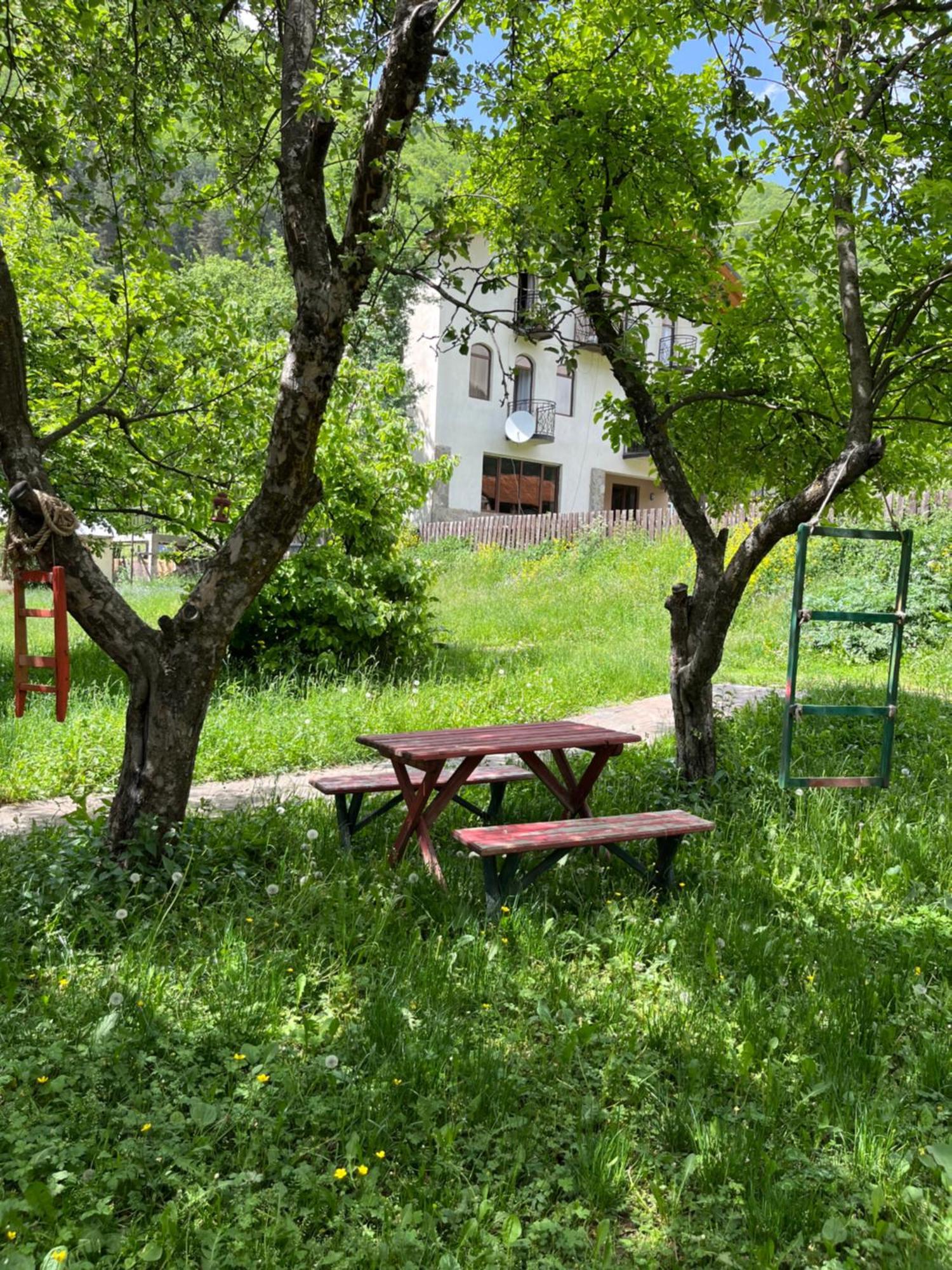 Ioska'S House Hotel Mestia Exterior foto